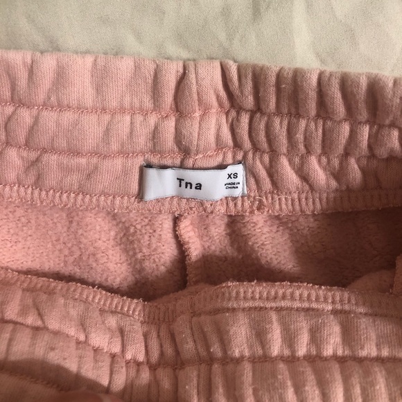 TNA Cozy Fleece 3” Short with Pockets - Picture 5 of 6